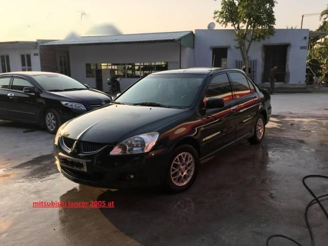 Bán xe Mitsubishi Lancer đời 2005, màu xanh lam chính chủ, 255 triệu