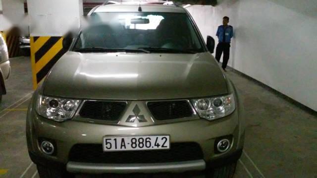 Bán Mitsubishi Pajero đời 2014, màu vàng 