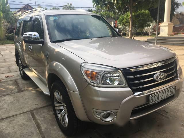 Bán ô tô Ford Everest đời 2011, màu ghi vàng