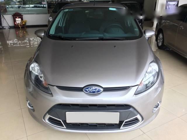 Cần bán Ford Fiesta S 2011, màu bạc