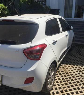 Bán Hyundai Grand i10 1.2 đời 2016, màu trắng 