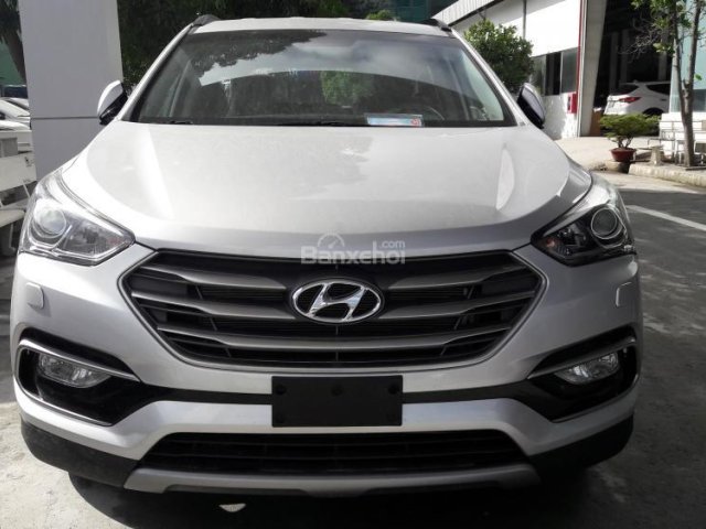 Không những giảm tiền, mà còn được tặng bảo hiểm vật chất chỉ dành cho Hyundai Santa Fe new duy nhất tại Hyundai Kinh Dương Vương