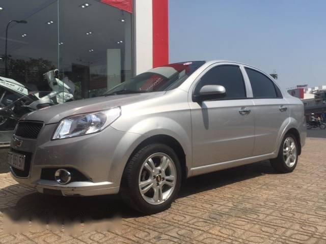 Bán xe cũ Chevrolet Aveo đời 2016, màu bạc, xe còn mới