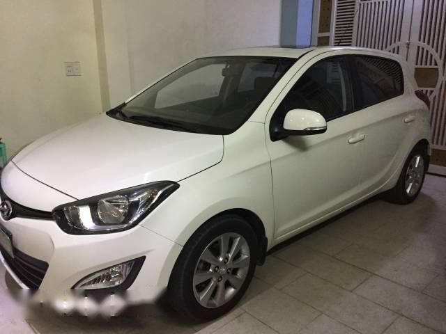 Bán Hyundai i20 2013, màu trắng, xe nhập, 435tr