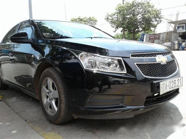 Cần bán Chevrolet Cruze LT đời 2011, màu đen chính chủ 