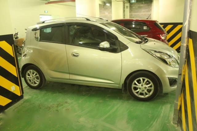 Chính chủ bán Chevrolet Spark LTZ đời 2015, màu bạc