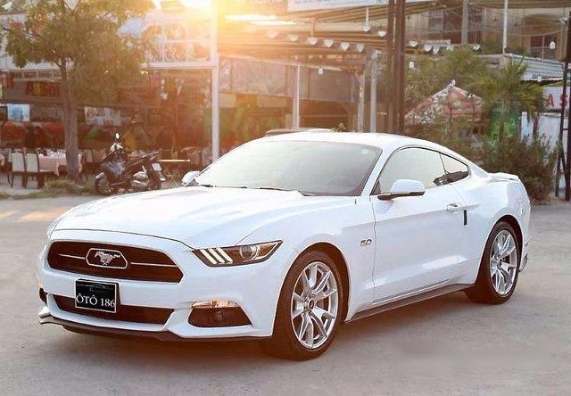 Cần bán lại xe Ford Mustang GT đời 2015, màu trắng, nhập khẩu chính hãng