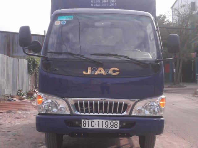 Xe tải JAC 2.4 tấn, xe JAC 2T4 vào thành phố, xe JAC HFC1030K4 2.4T động cơ Isuzu