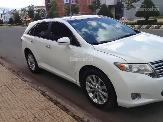 Cần bán xe Toyota Venza đời 2009, màu trắng, nhập khẩu chính hãng