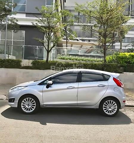 Bán Ford Fiesta Ecoboost 1.0AT đời 2016, màu bạc số tự động