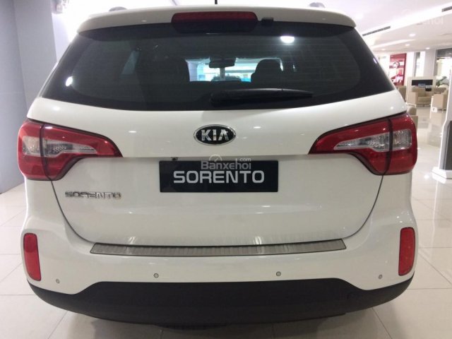 Bán ô tô Kia Sorento sản xuất 2018, màu trắng, tiên nghi, ưu đãi