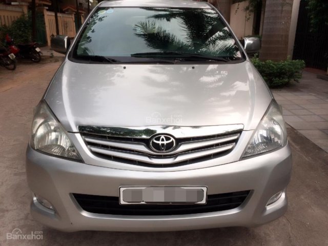 Bán ô tô Toyota Innova 2.0G đời 2010, màu bạc, 388tr