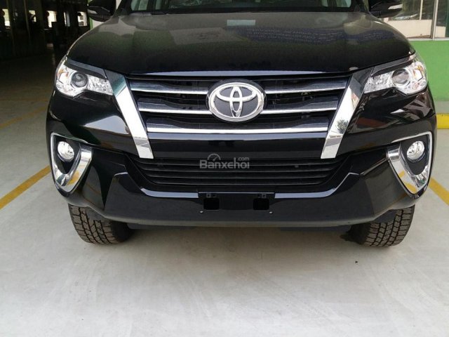 Bán xe Toyota Fortuner 2.4 G 4x2 2017, màu đen