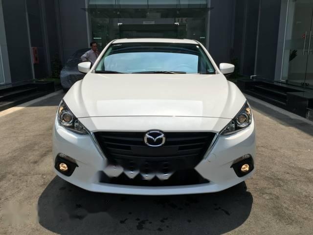 Bán xe Mazda 3 1.5 AT đời 2017, màu trắng, giá tốt