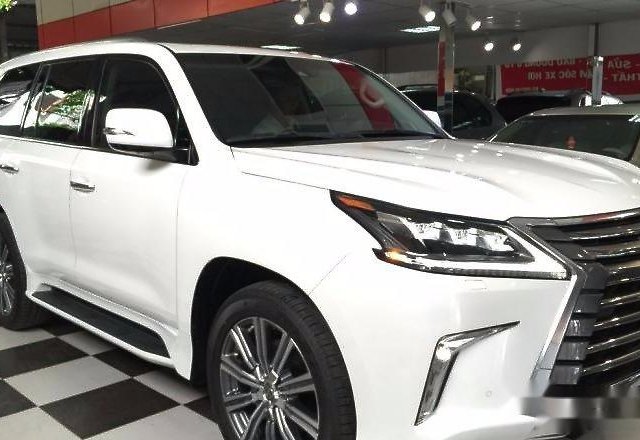 Bán xe Lexus LX 570 2016, màu trắng