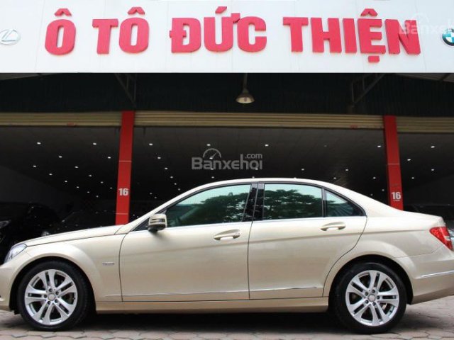 Bán xe Mercedes C200 SX 2012, màu kem, cực mới