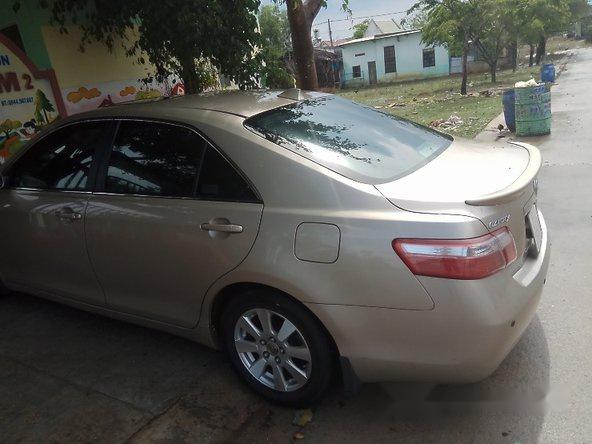 Cần bán lại xe Toyota Camry đời 2008, màu bạc, 820 triệu