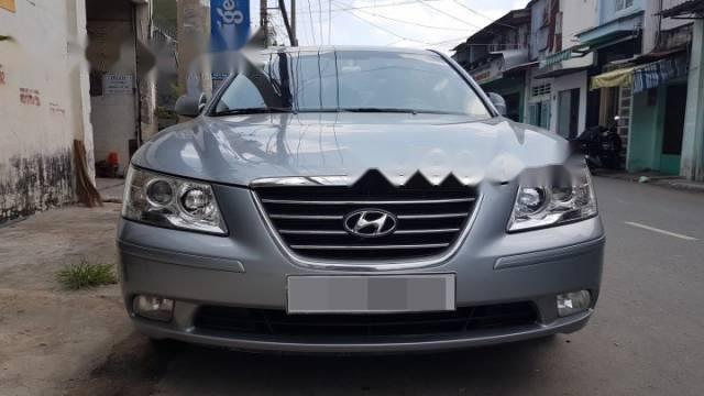 Cần bán Hyundai Sonata 2.0AT năm 2009, nhập khẩu nguyên chiếc số tự động, 415 triệu