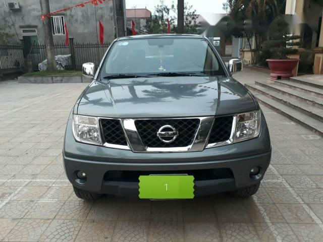 Bán xe Nissan Navara màu ghi xám, sản xuất 2012, model 2013 máy dầu, số sàn 2 cầu điện