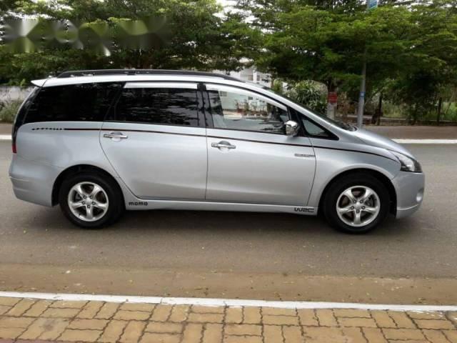 Bán Mitsubishi Grandis đời 2006, màu bạc 