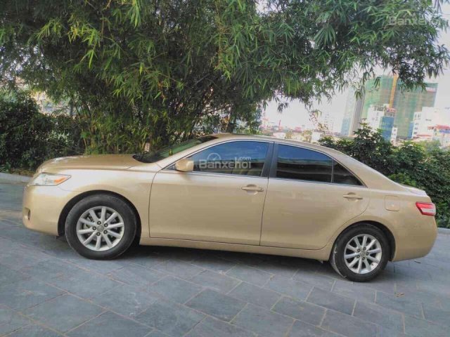 Bán xe Camry LE 2.5, đk 2010, một chủ, nhập Mỹ, màu vàng cát