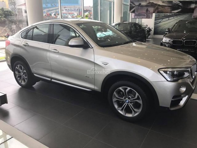 Bán xe BMW X4 xDrive20i 2017, màu bạc, nhập khẩu chính hãng, có xe giao sớm, nhiều màu