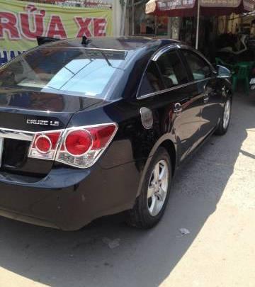 Cần bán xe Chevrolet Cruze đời 2011, màu đen