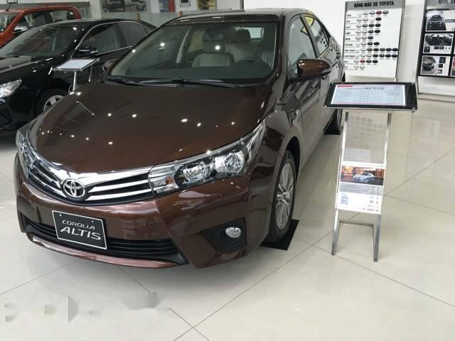 Cần bán xe Toyota Corolla Altis đời 2017, màu nâu, giá tốt