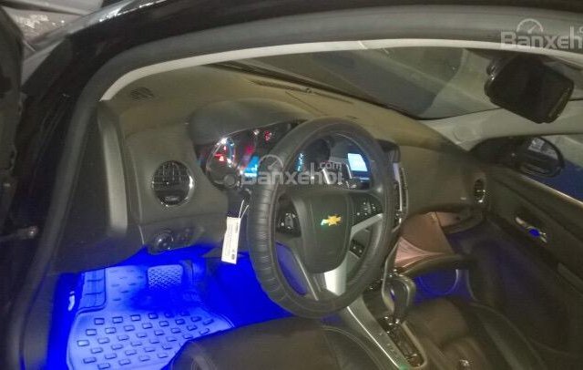 Bán xe Chevrolet Cruze 1.8 LTZ đời 2015, màu đen