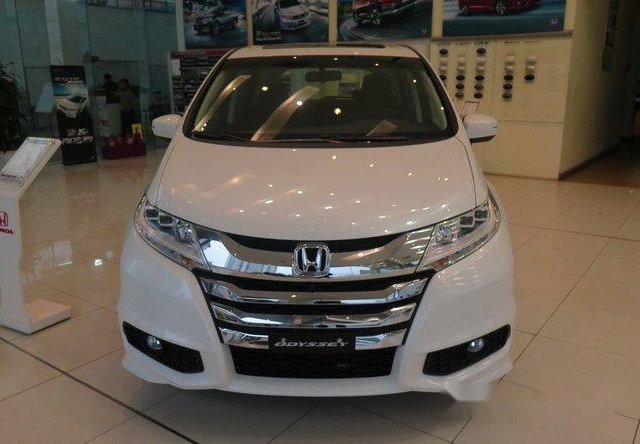 Bán xe Honda Odyssey 2.4 AT 2016, màu trắng