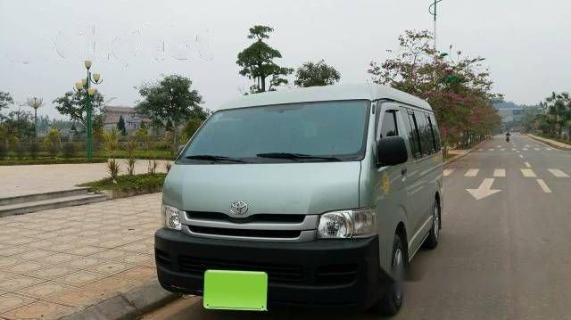 Bán xe Toyota Hiace MT 2010 số sàn 