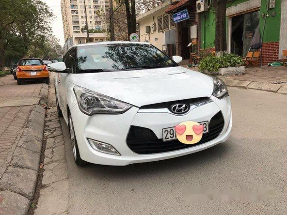 Bán xe Hyundai Veloster sport 2011, màu trắng, giá chỉ 540 triệu