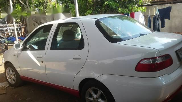 Bán xe cũ Fiat Albea đời 2007, màu trắng, giá chỉ 132 triệu