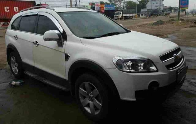 Cần bán xe Chevrolet Captiva sản xuất 2009, màu trắng