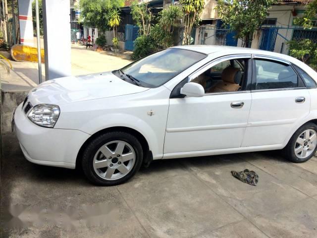 Cần bán Daewoo Lacetti 1.8 MAX đời 2004, màu trắng