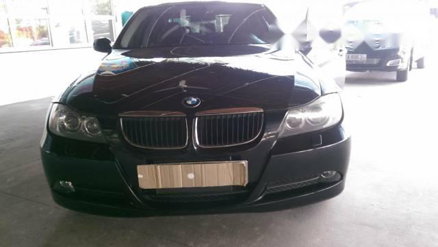 Cần bán BMW 3 Series 320i đời 2007, màu đen, giá chỉ 500 triệu