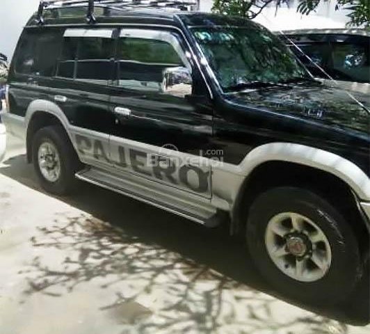 Cần bán gấp Mitsubishi Pajero đời 2003, màu đen