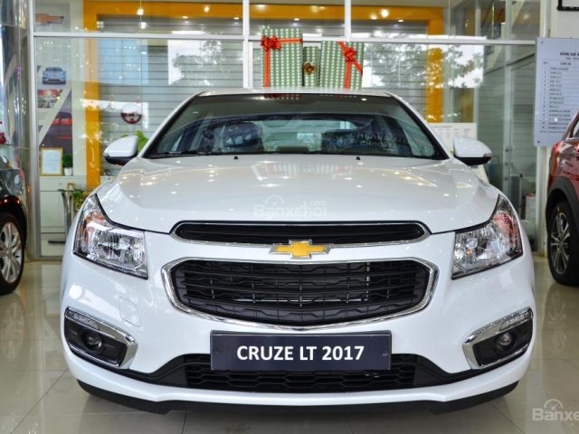 Cần bán xe Chevrolet Cruze LT 2017, hỗ trợ mua xe không cần trả trước