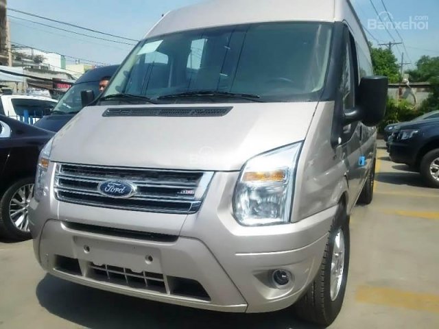 Bán xe Ford Transit Medium SVP 2.4L năm 2017, màu bạc