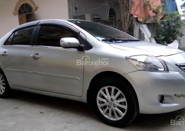 Bán Toyota Vios E đời 2010, màu bạc giá cạnh tranh