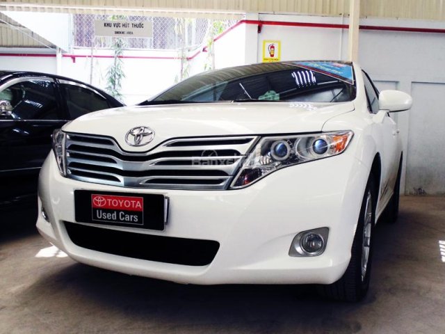 Cần bán Toyota Venza 2.7 đời 2009 xe đi gia đình nên còn mới, tặng phụ kiện, hỗ trợ trả góp 70%