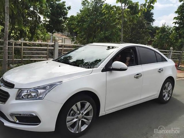 Cần bán gấp Chevrolet Cruze 1.8 LTZ năm 2016, màu trắng như mới