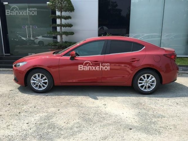 Bán Mazda 3 2.0 AT đời 2017, giá chỉ 754 triệu, hỗ trợ vay mua trả góp, giao xe ngay