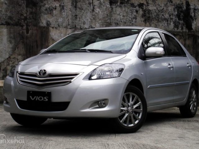 Bán xe Toyota Vios G đời 2012, màu bạc