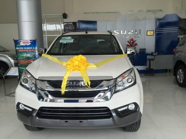 Bán Isuzu mu-X đời 2017, màu trắng