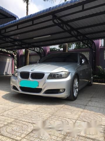 Bán xe cũ BMW 3 Series 325i đời 2010, màu bạc ít sử dụng