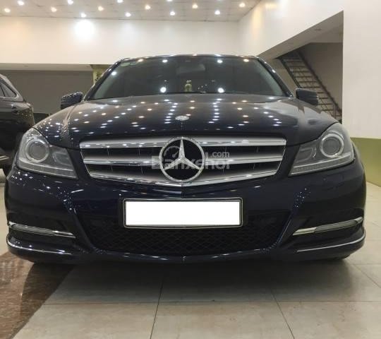 Cần bán Mercedes C200 đời 2012, giá tốt