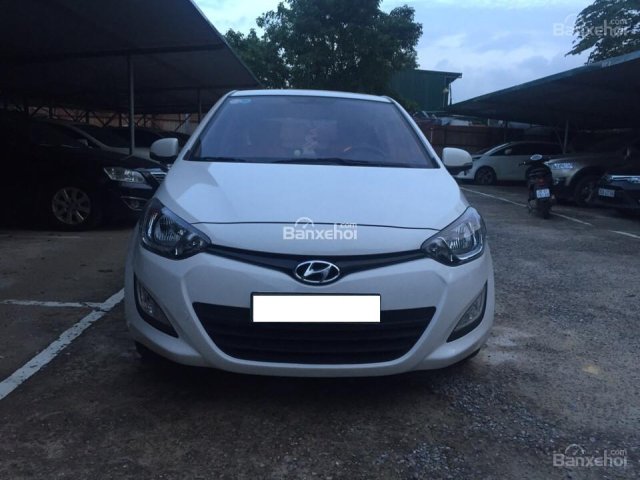 Bán ô tô Hyundai i20 1.4AT đời 2014, chính chủ, màu trắng, nhập khẩu chính hãng