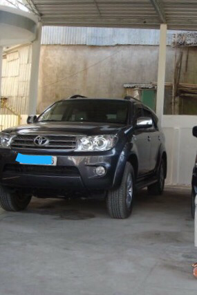 Cần bán xe Toyota Fortuner đời 2010, màu xám ít sử dụng, giá chỉ 740 triệu