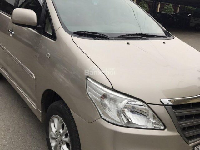 Cần bán lại xe cũ Toyota Innova sản xuất 2014, chính chủ mua từ mới cứng